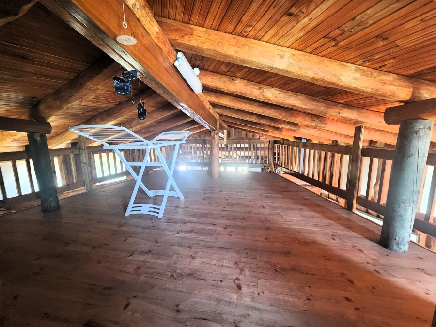 3 Bedroom Property for Sale in Boggomsbaai Western Cape